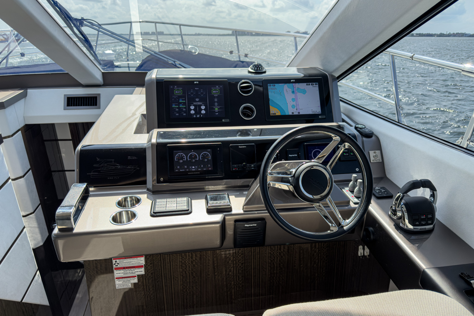 2022 Galeon 550 Fly