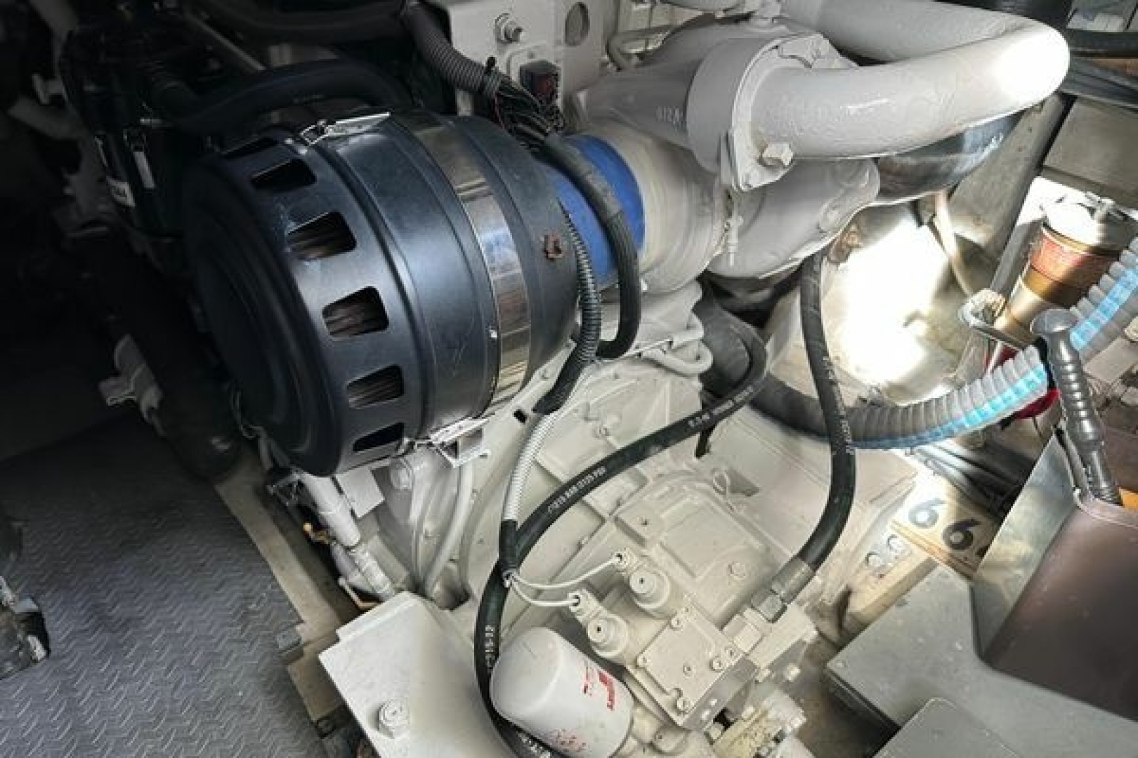 2004 Azimut 55E