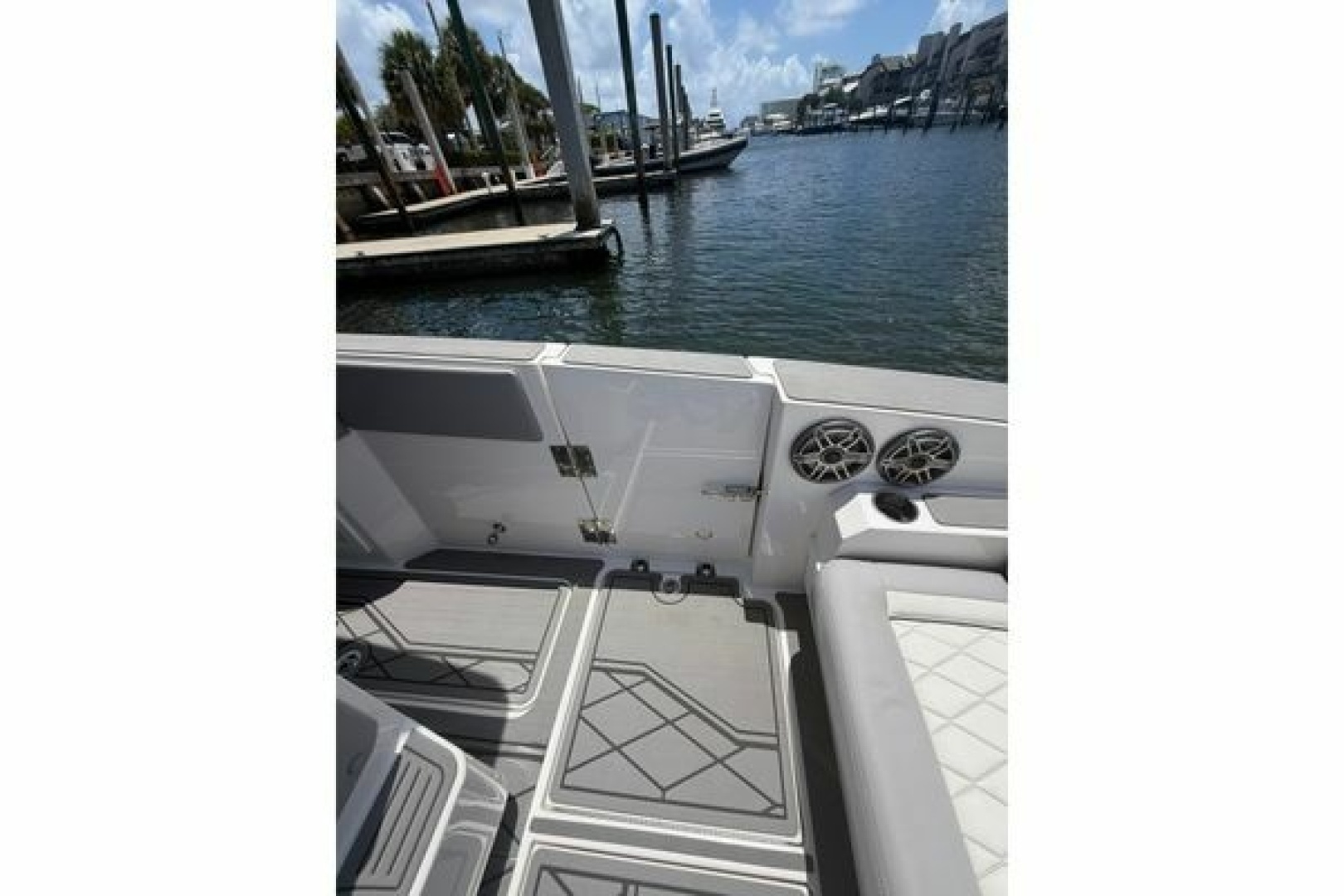 Fountain 38 SCX Yacht For Sale