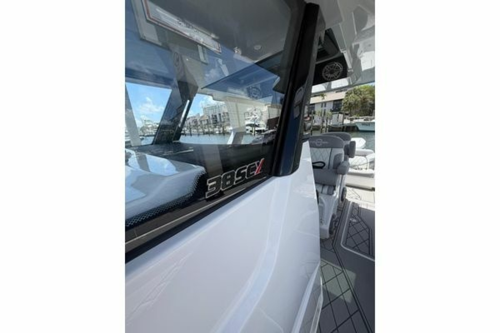 Fountain 38 SCX Yacht For Sale