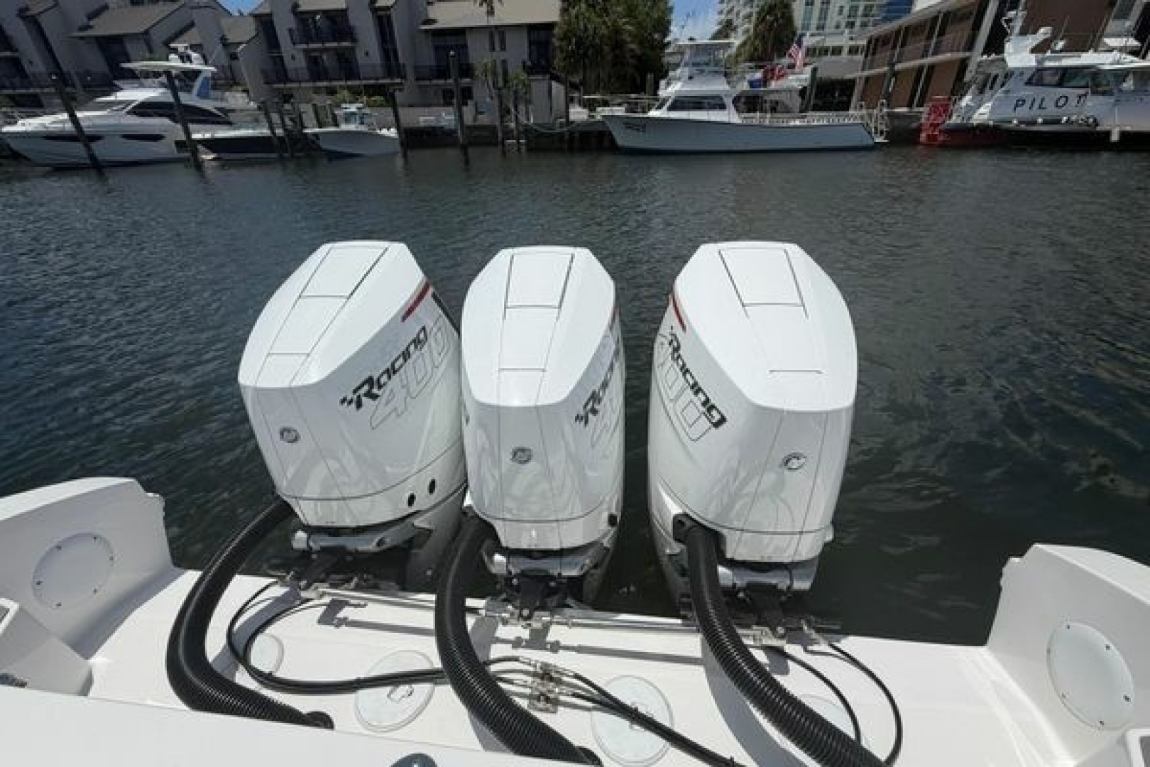 Fountain 38 SCX Yacht For Sale