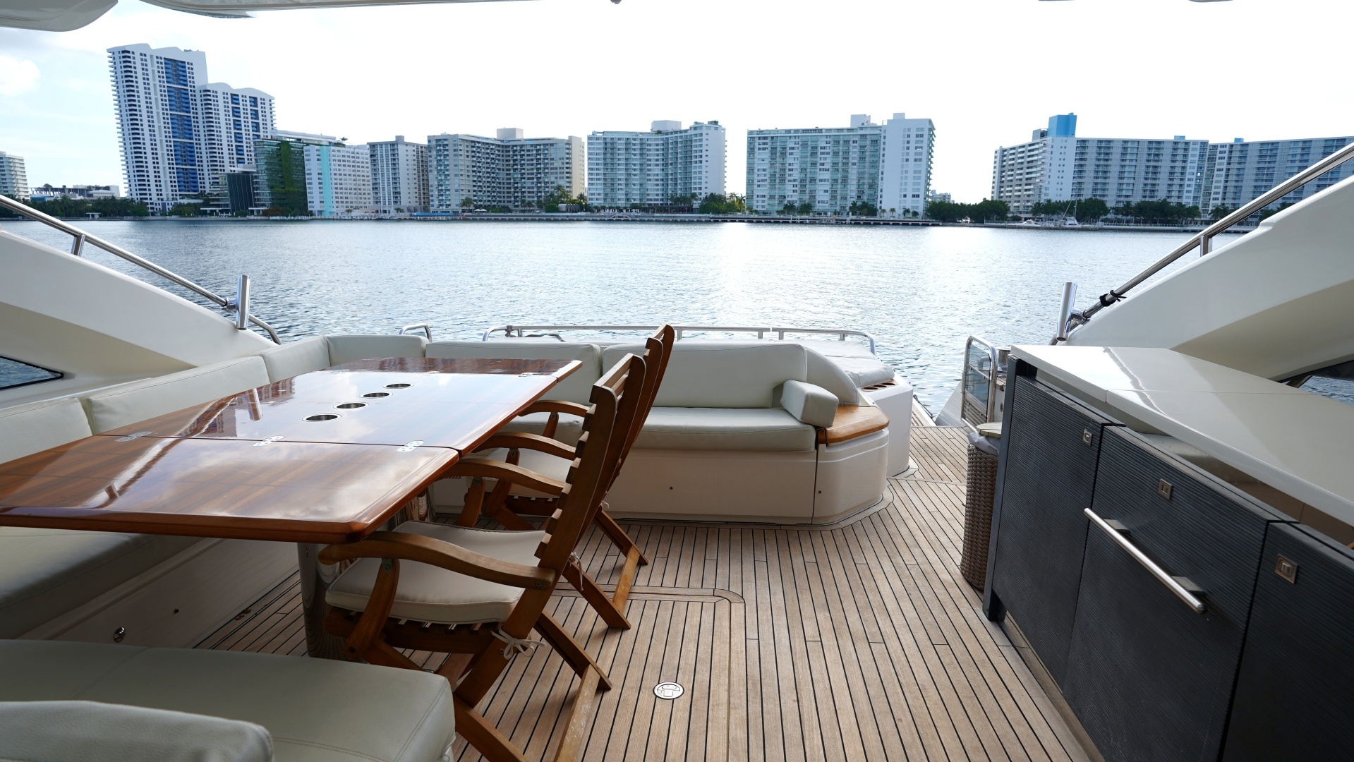 Princess V72 Yacht For Sale