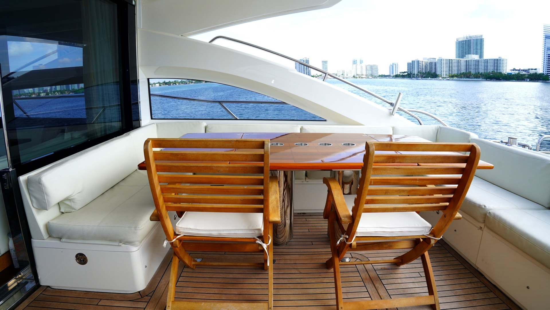Princess V72 Yacht For Sale