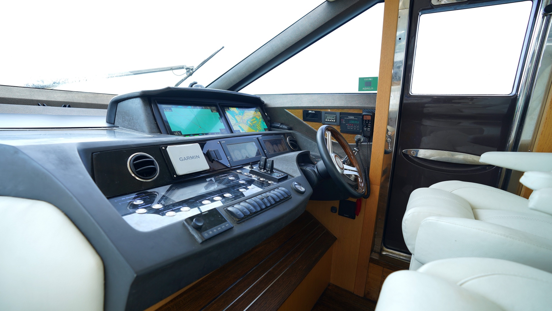2013 Princess V72