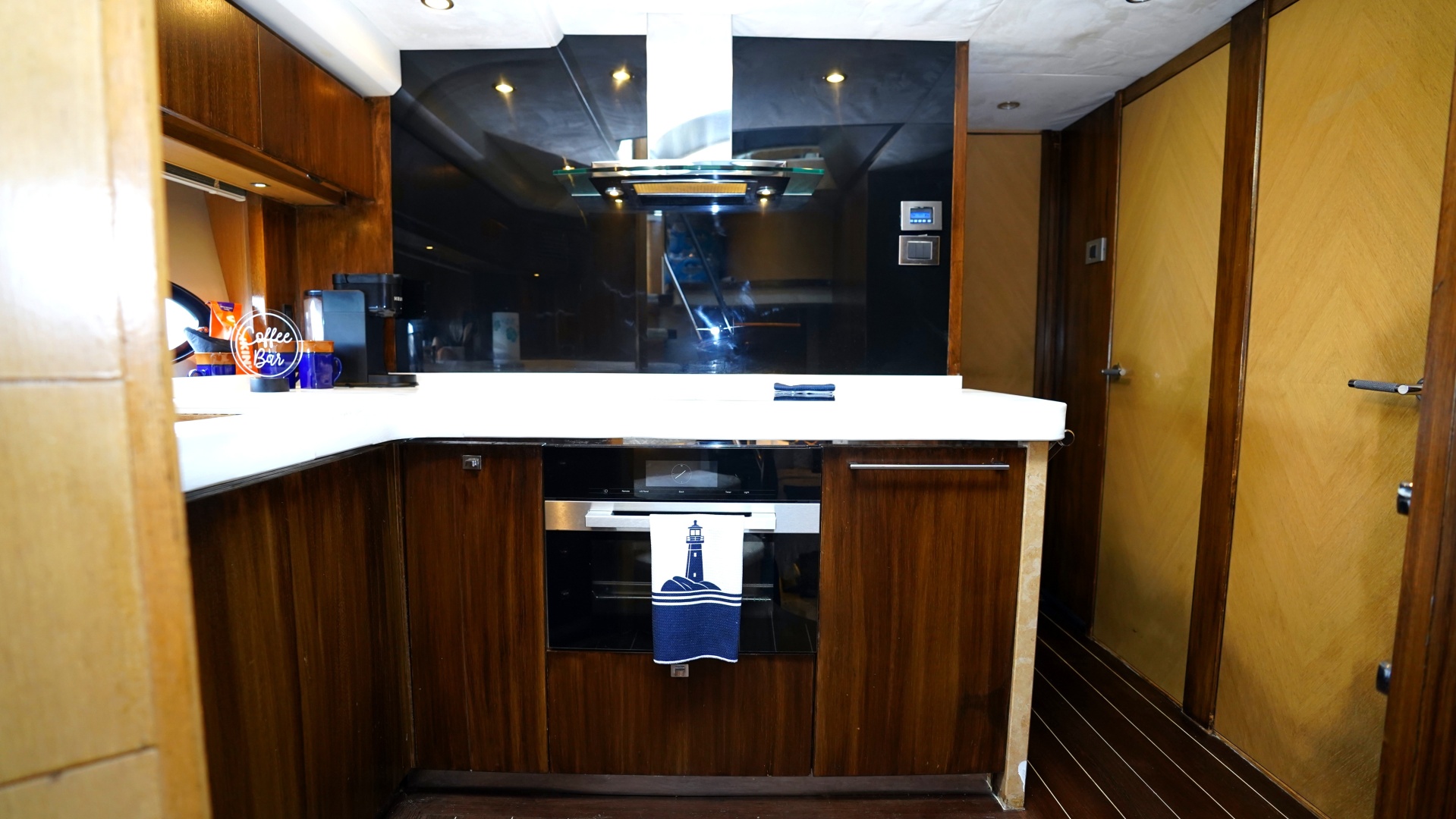 Princess V72 — ROUND MIDNIGHT - Photo 84