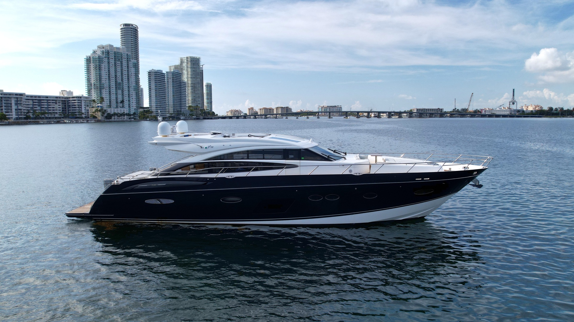 2013 Princess V72
