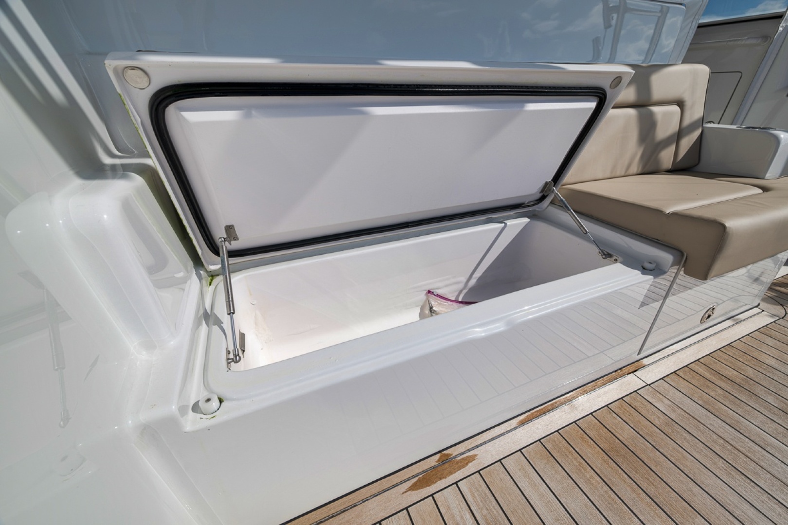 2023 Hatteras GT45X