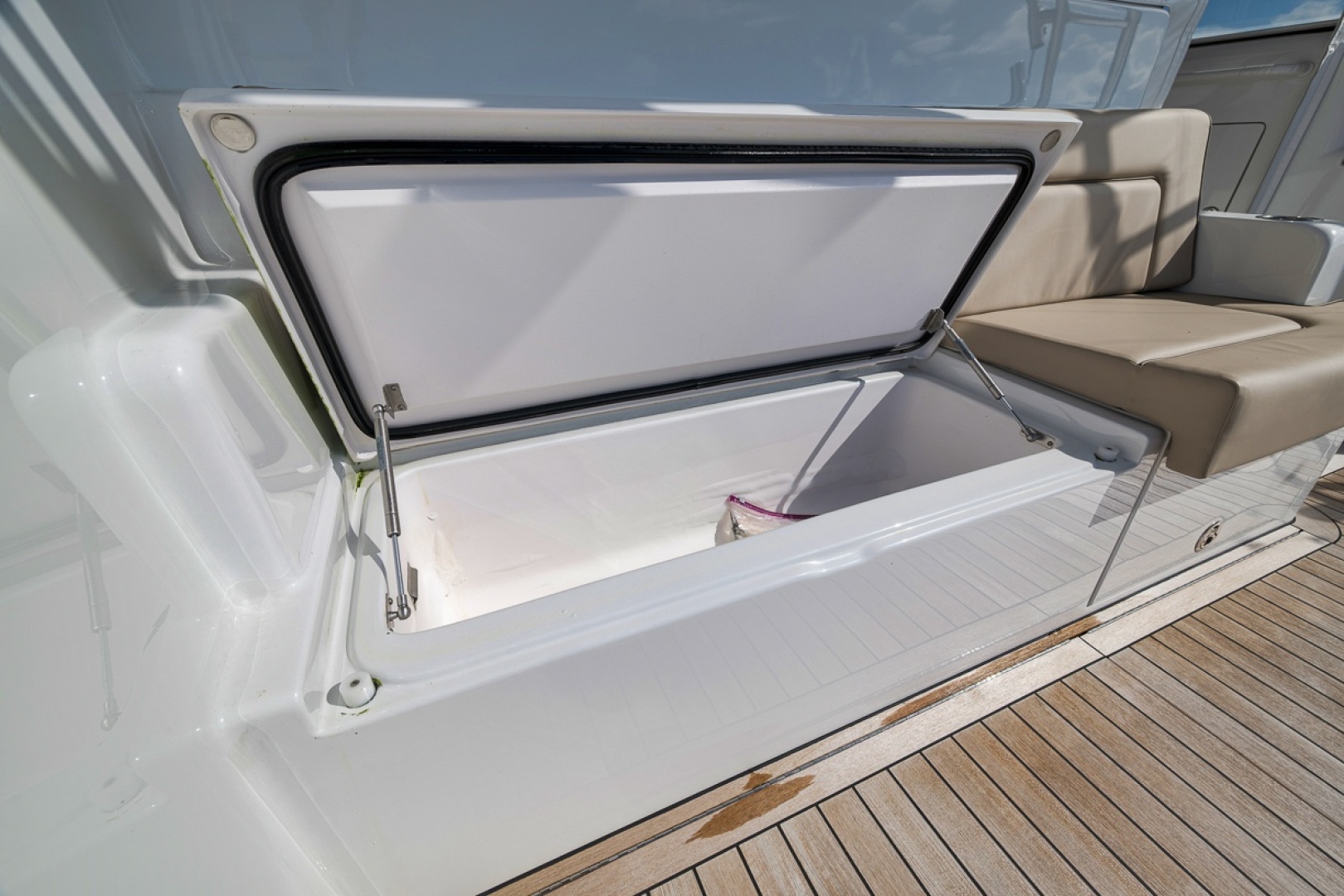 Hatteras GT45X Yacht For Sale
