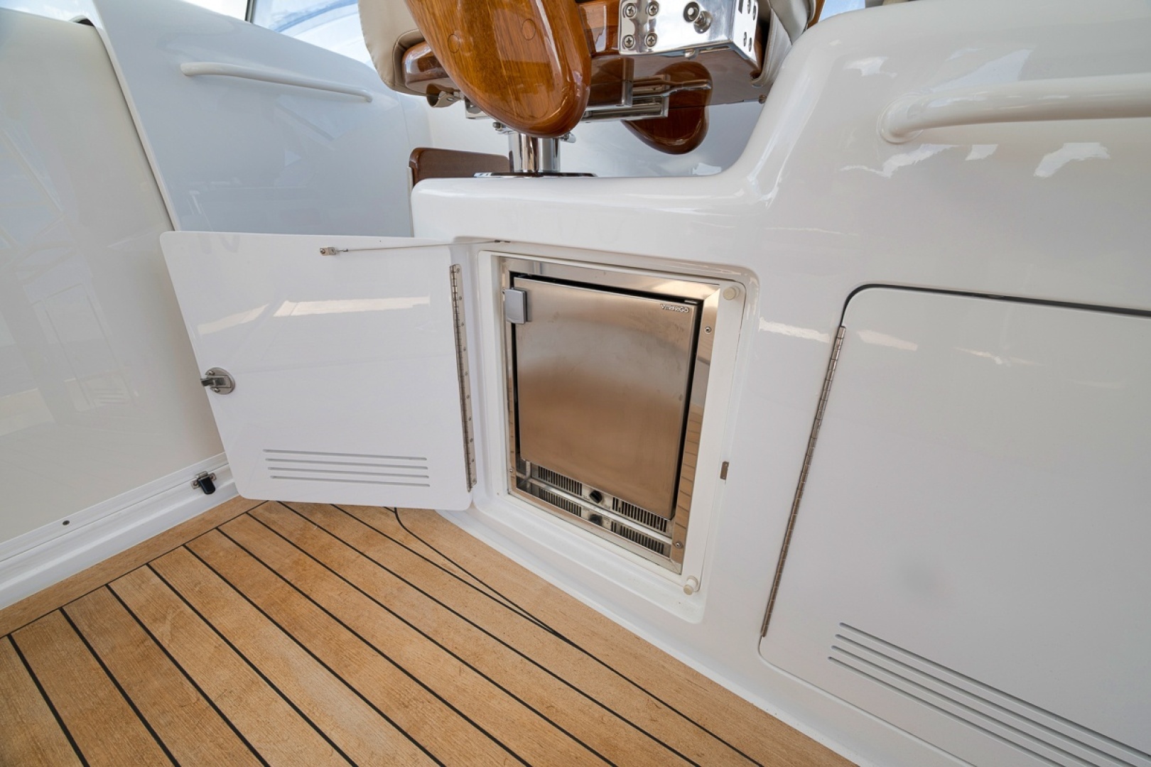 Hatteras GT45X Yacht For Sale