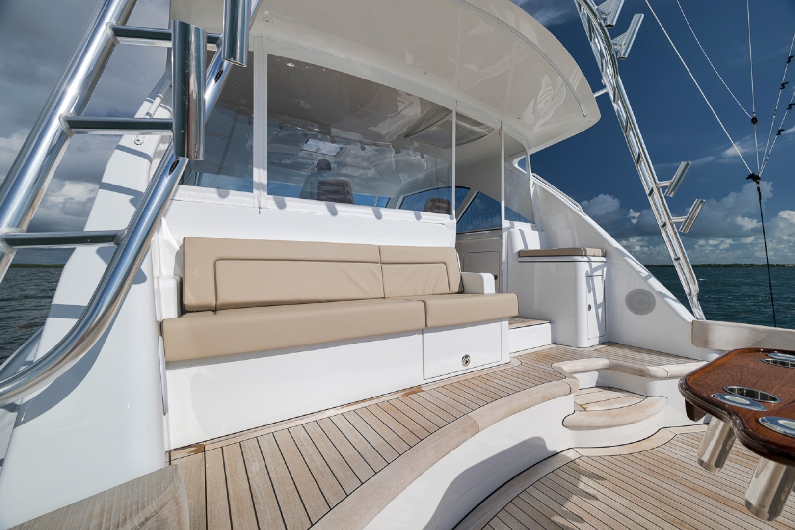 2023 Hatteras GT45X