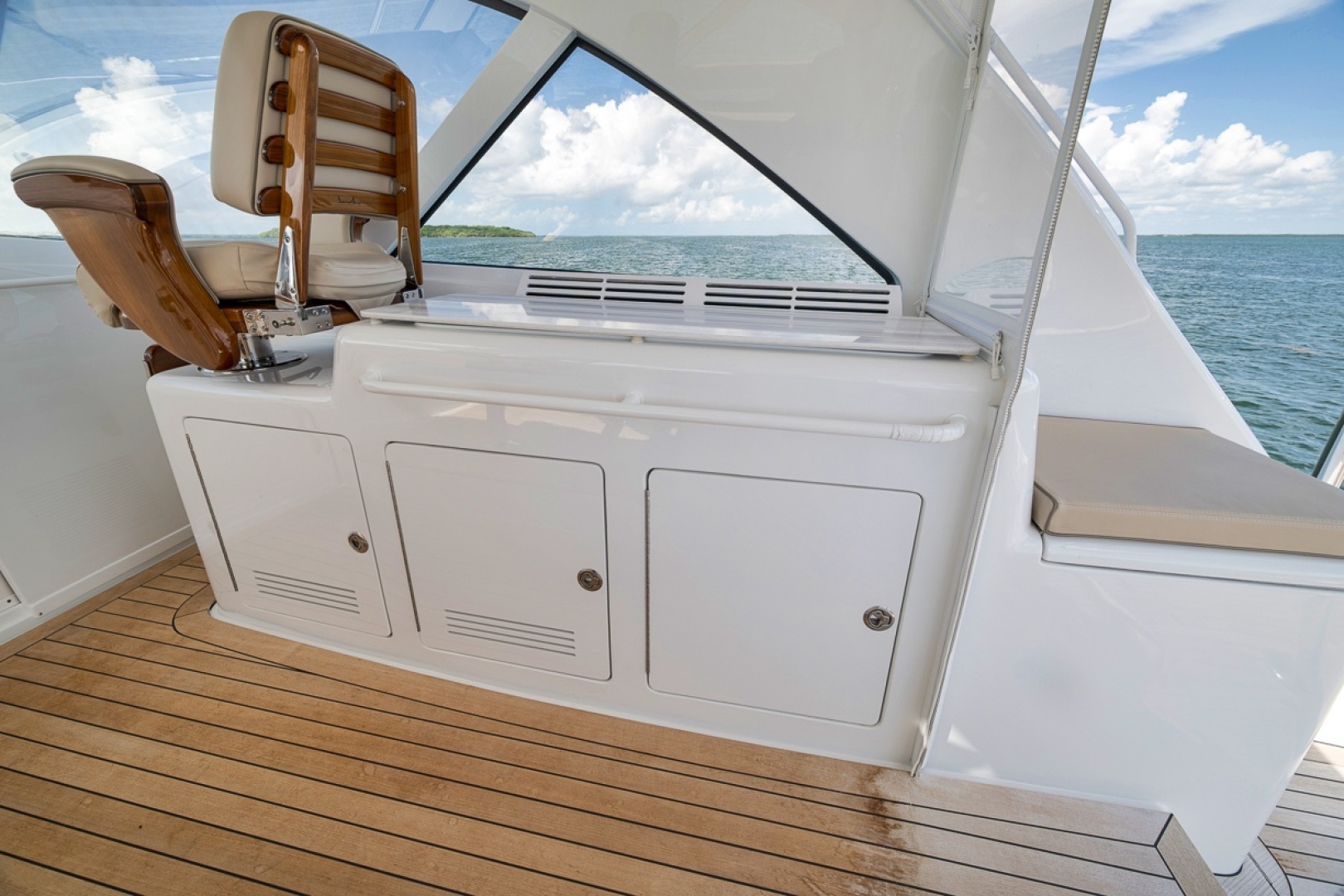Hatteras GT45X Yacht For Sale