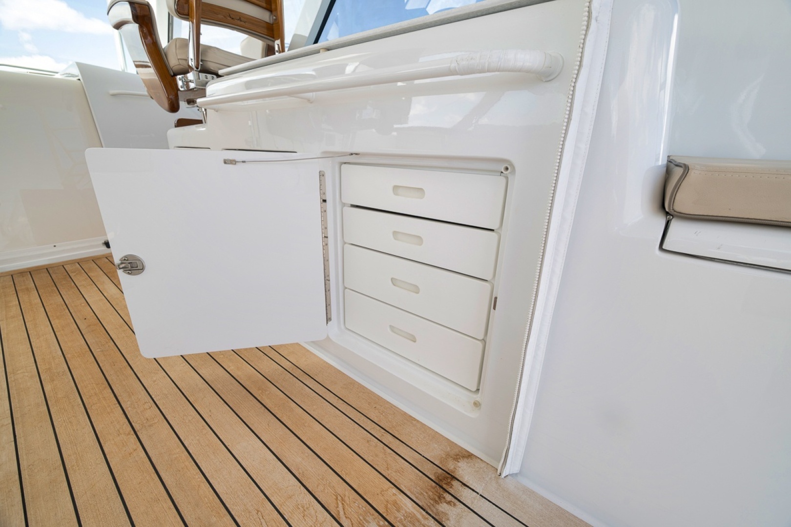 Hatteras GT45X Yacht For Sale