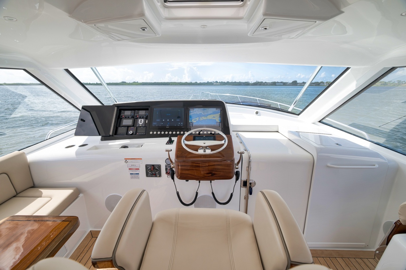 2023 Hatteras GT45X
