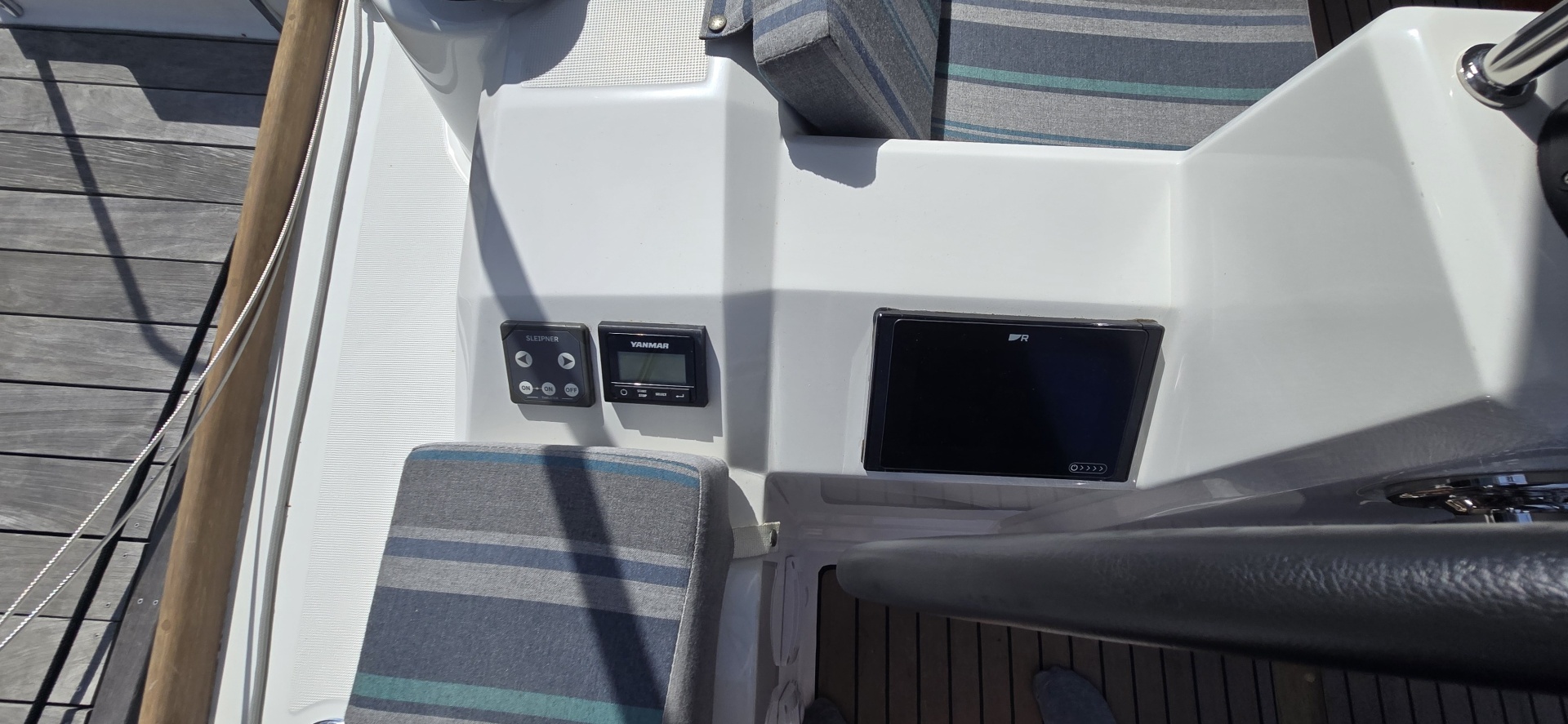 SUMMERPLACE 38ft Beneteau Yacht For Sale