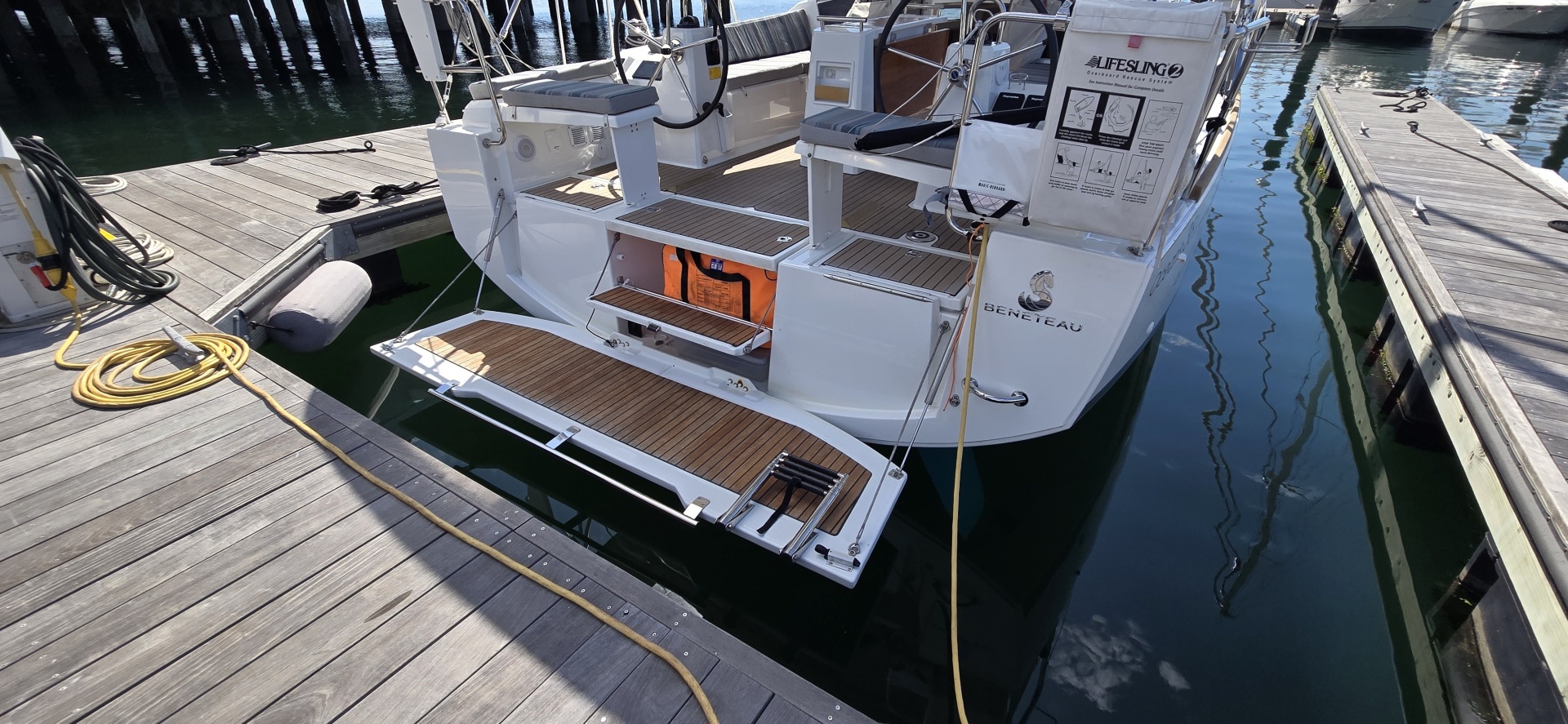 SUMMERPLACE 38ft Beneteau Yacht For Sale
