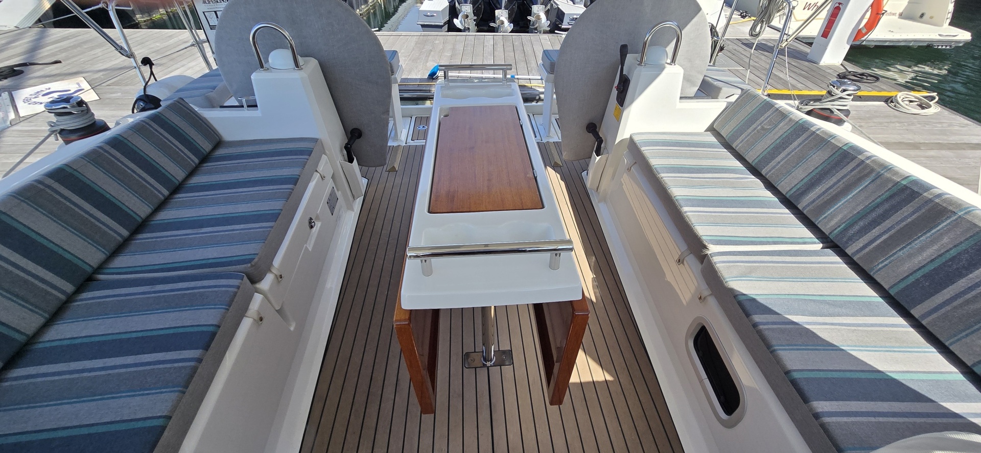 SUMMERPLACE 38ft Beneteau Yacht For Sale