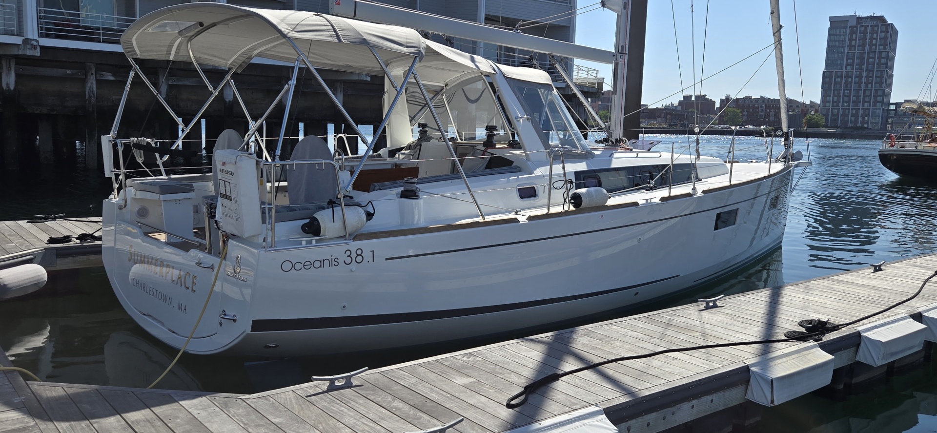 SUMMERPLACE 38ft Beneteau Yacht For Sale