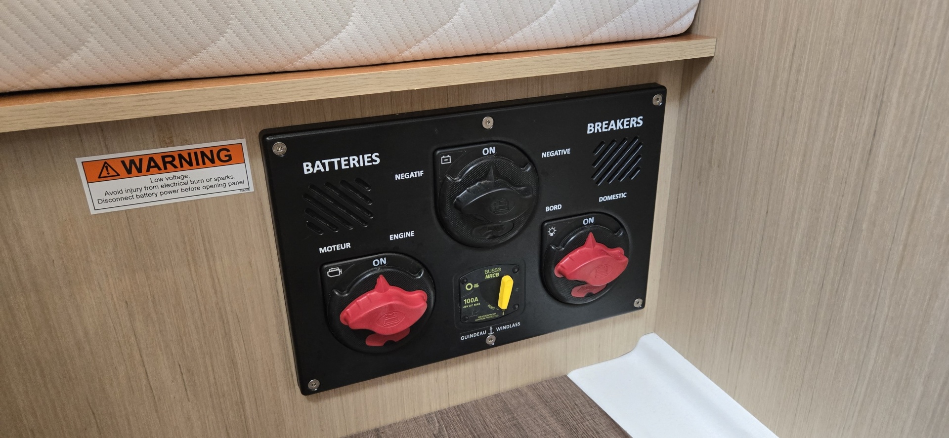 SUMMERPLACE 38ft Beneteau Yacht For Sale