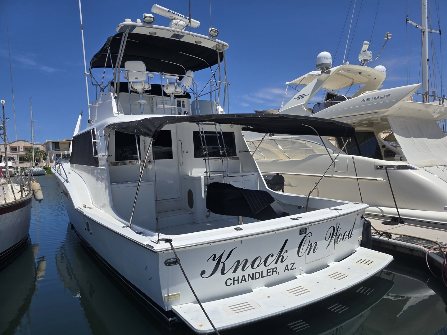 Hatteras 53 Convertible — KNOCK ON WOOD - Photo 2