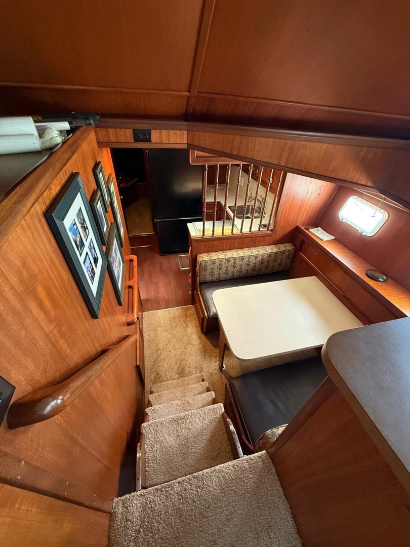 Hatteras 53 Convertible — KNOCK ON WOOD - Photo 26