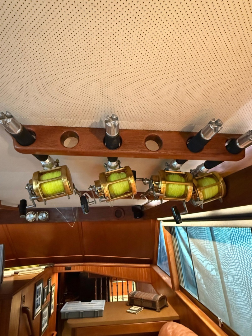 Hatteras 53 Convertible — KNOCK ON WOOD - Photo 24