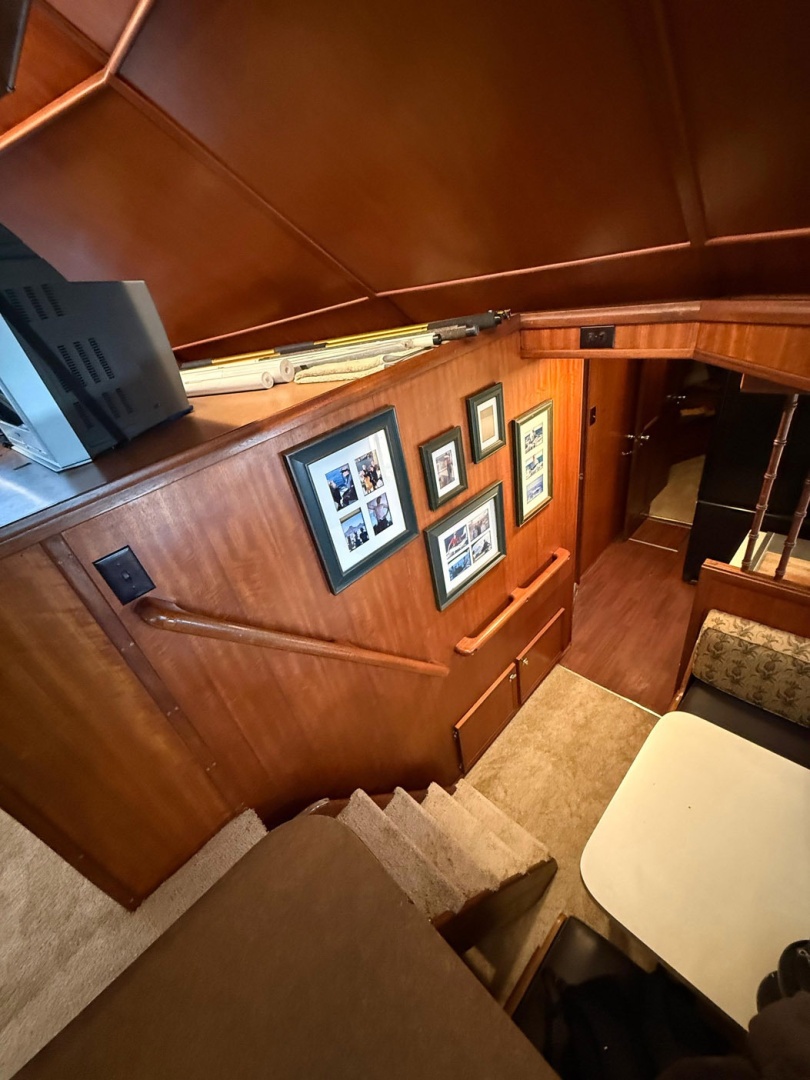 Hatteras 53 Convertible — KNOCK ON WOOD - Photo 27