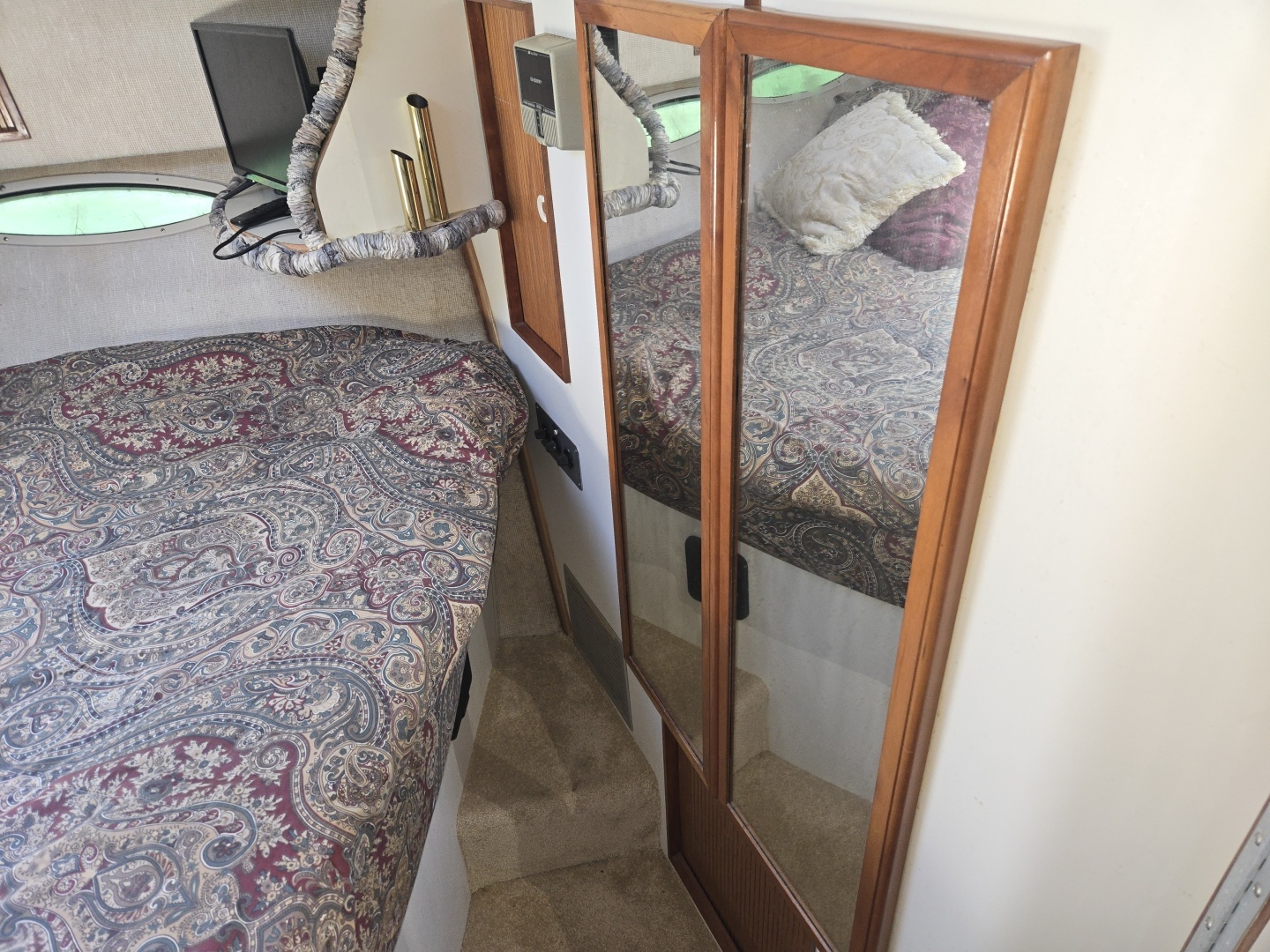 Sea Ray 390 Express — Peggy Sue - Photo 15
