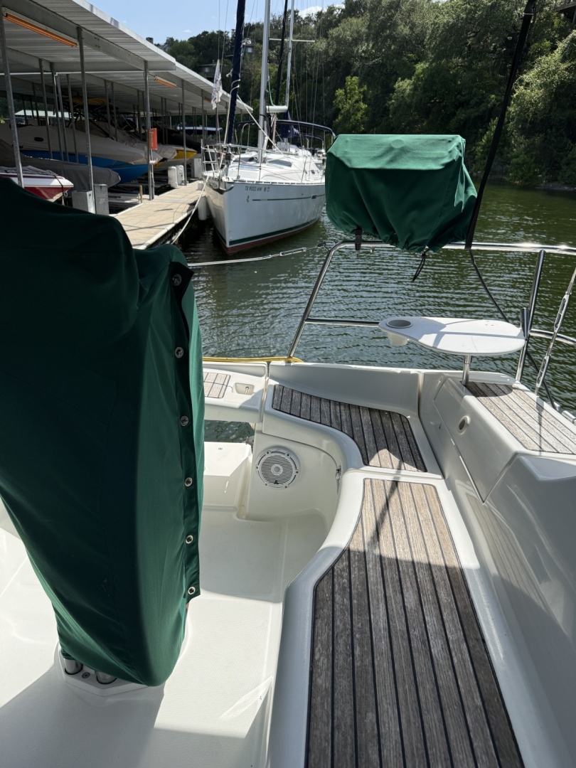 Lone Spar 36ft Beneteau Yacht For Sale