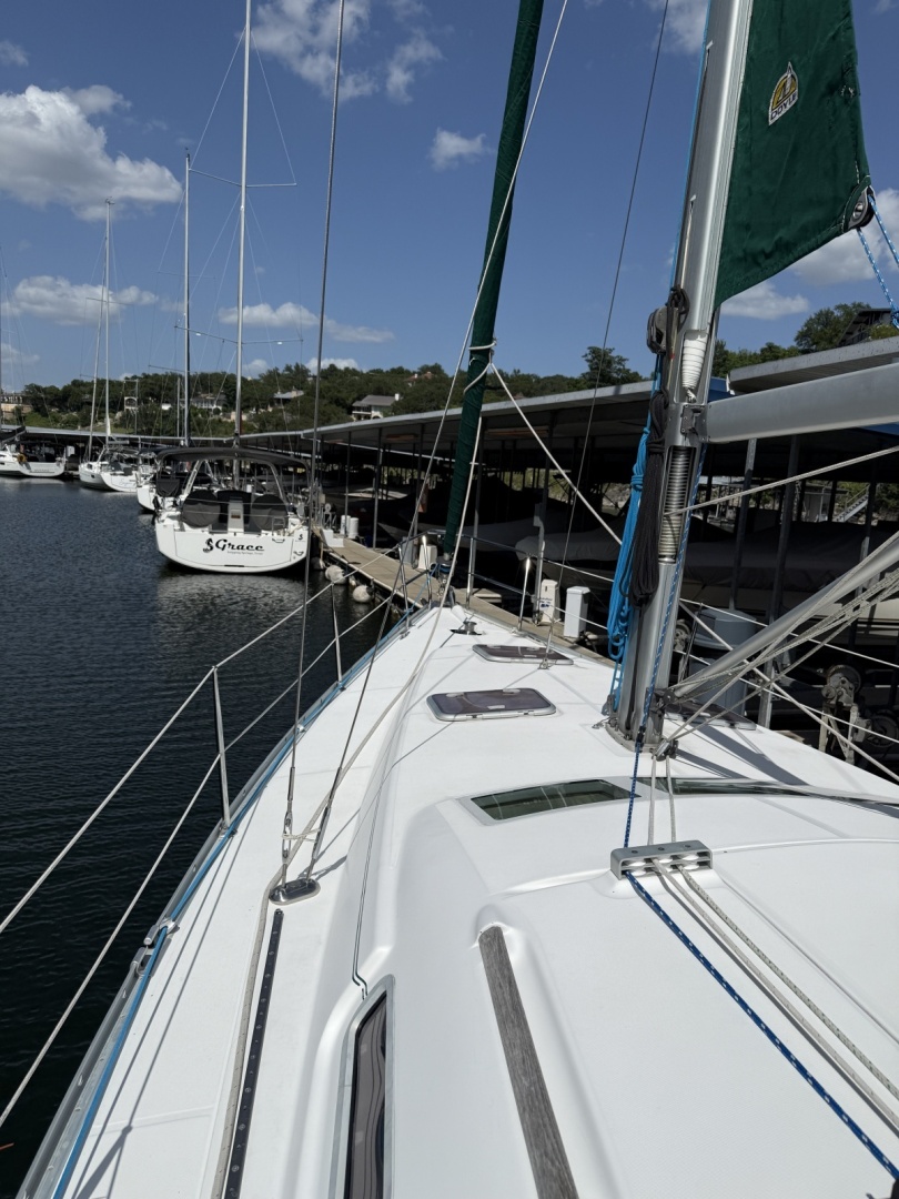 2007 Beneteau 373