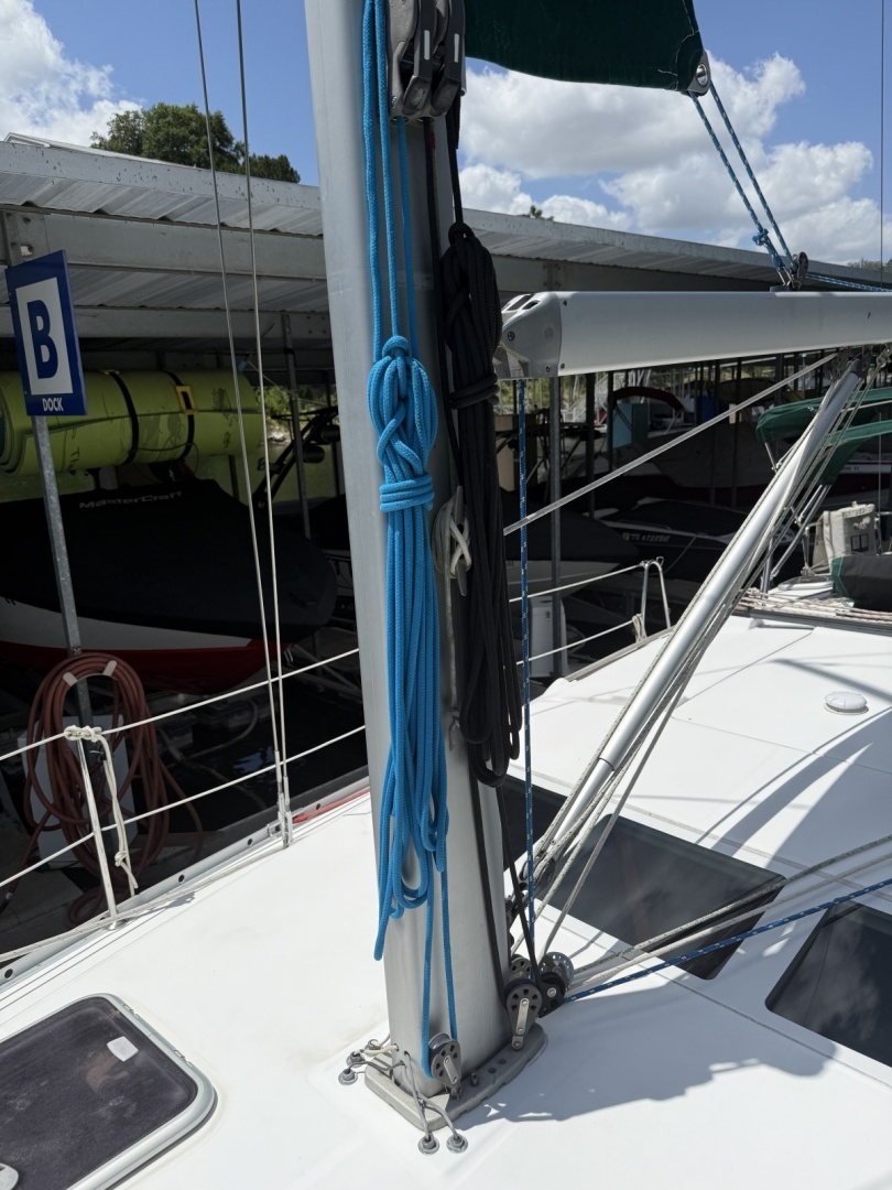 Lone Spar 36ft Beneteau Yacht For Sale