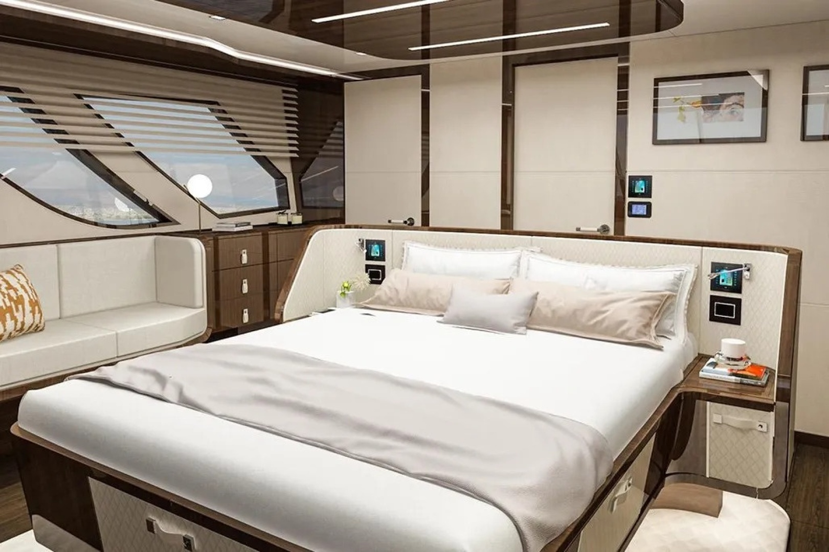 Lazzara Yachts  Yacht For Sale