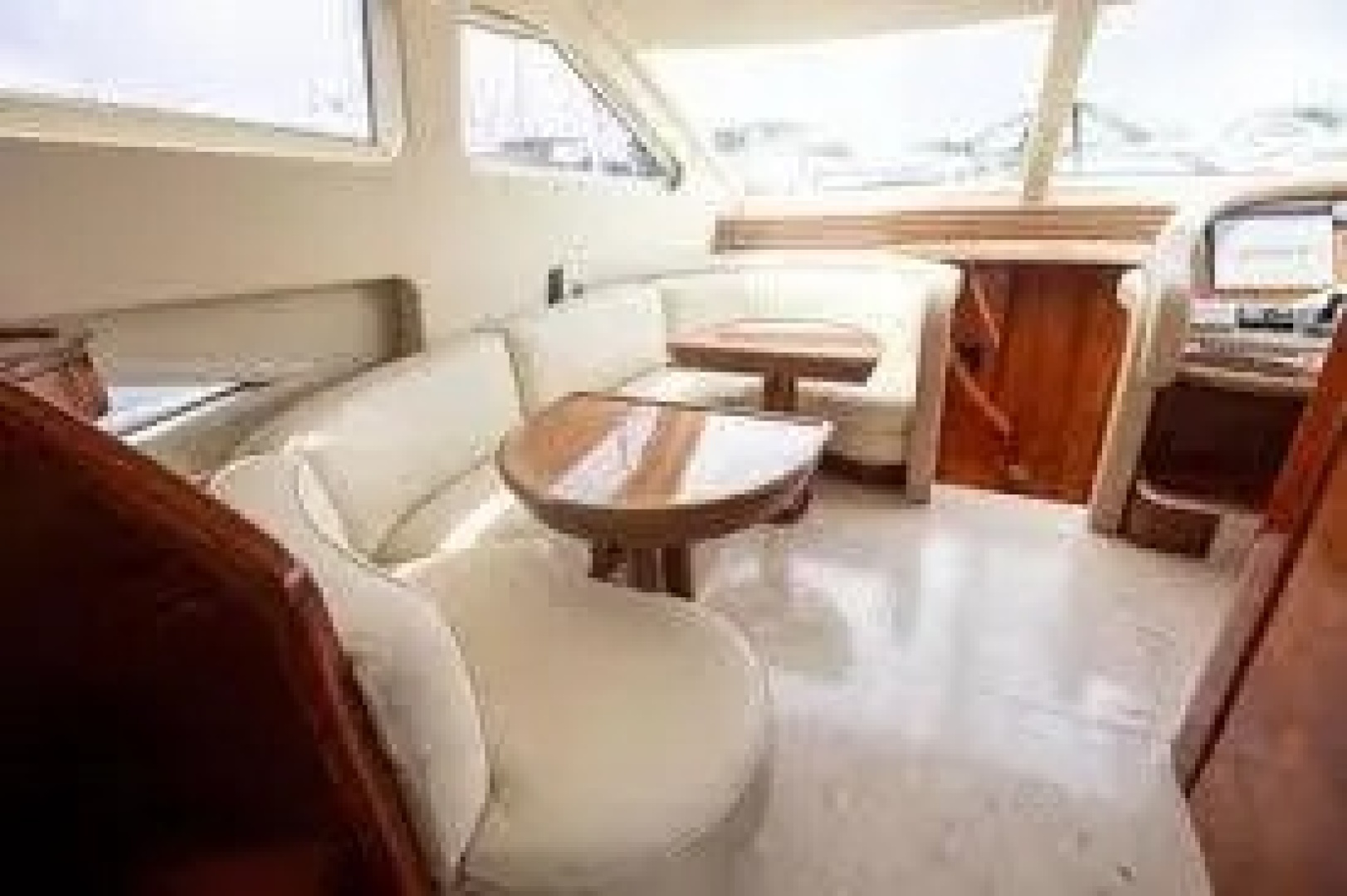 Lazzara Yachts - Photo 23