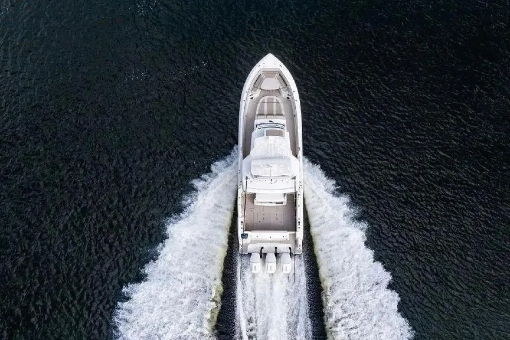 2022 Boston Whaler 