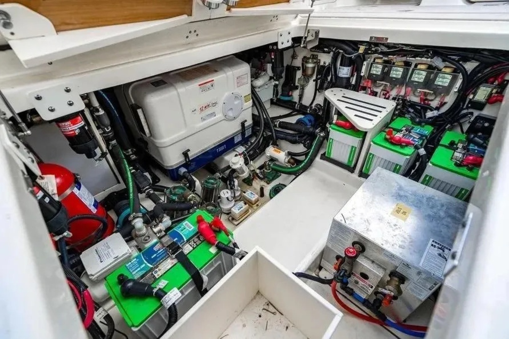 Boston Whaler  Yacht For Sale