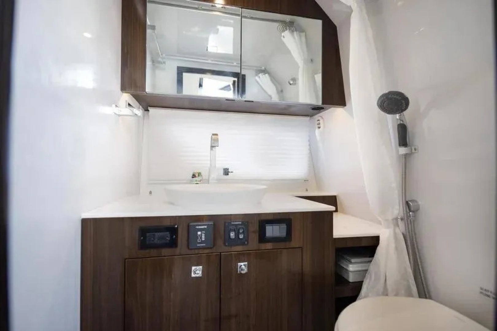 Cruisers Yachts  Yacht For Sale