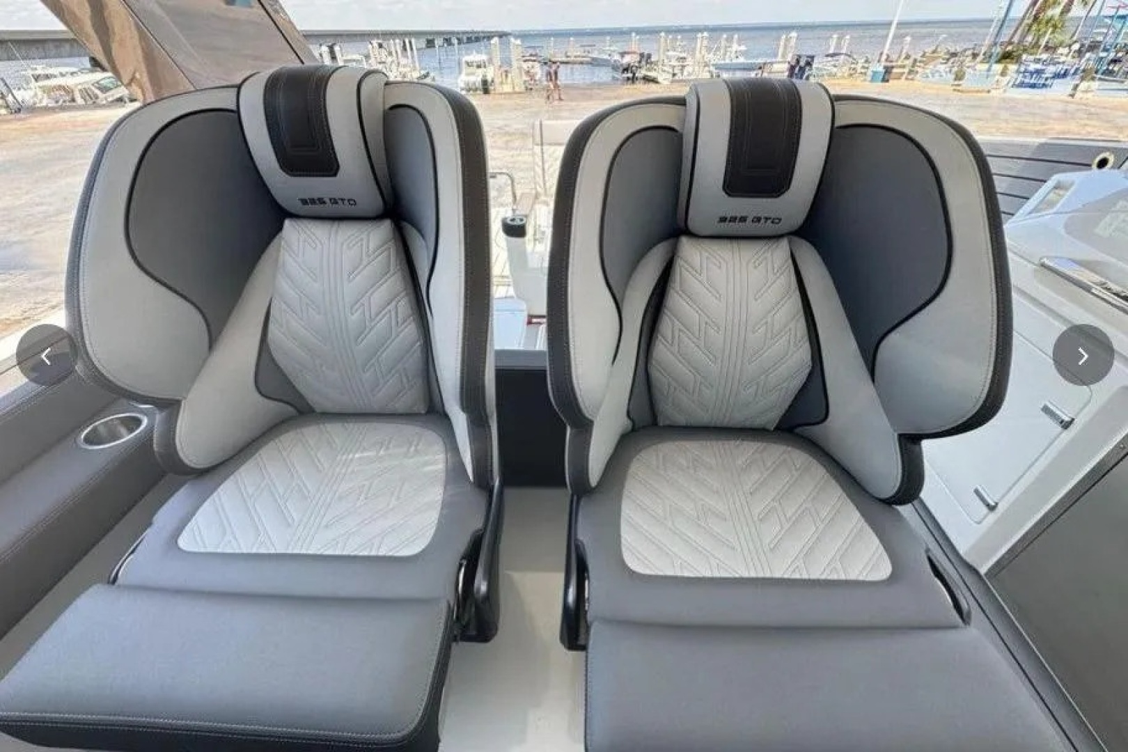 2022 Galeon 