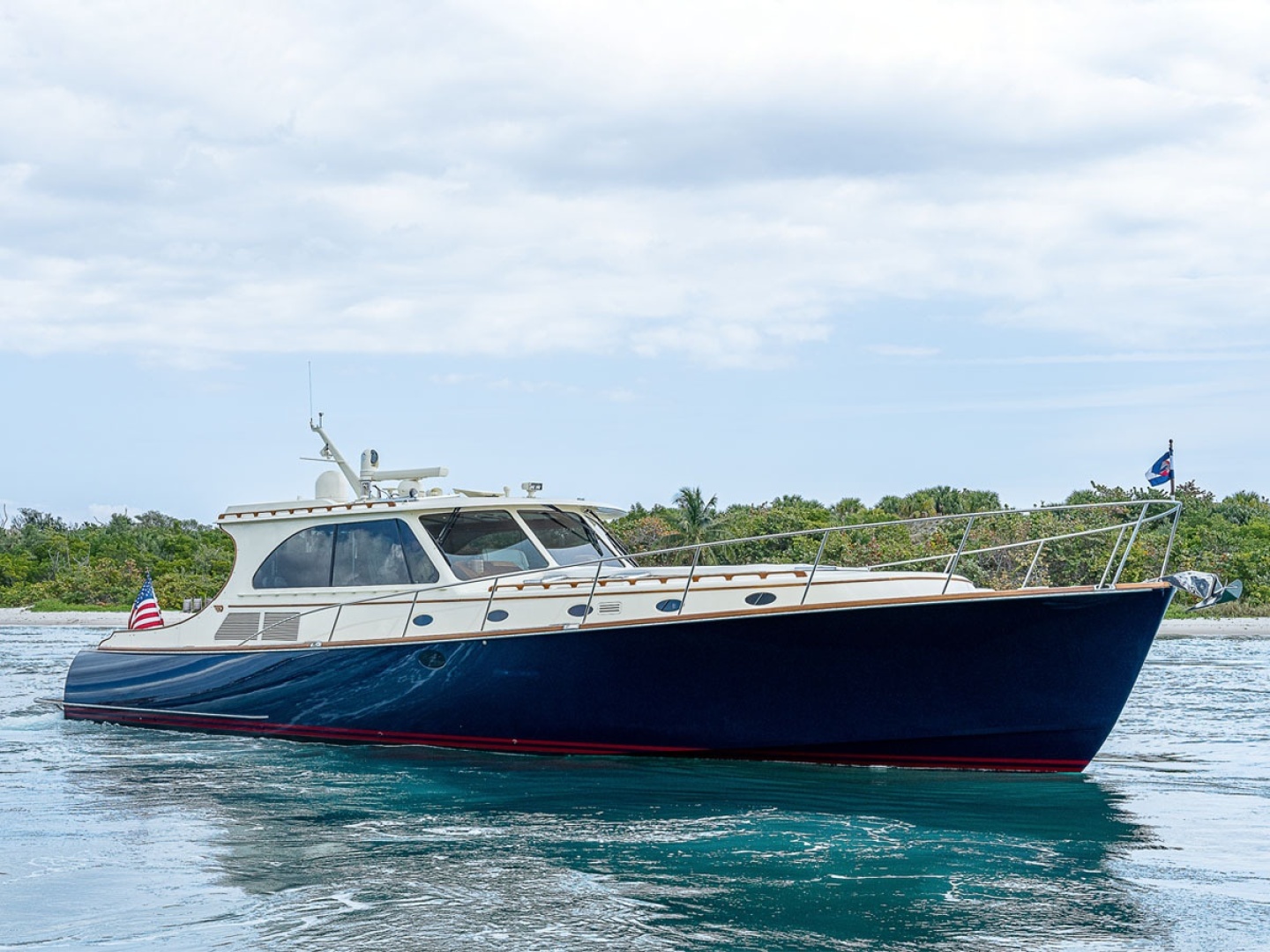Hinckley Talaria 55 MKII — MEL BELLE - Photo 2