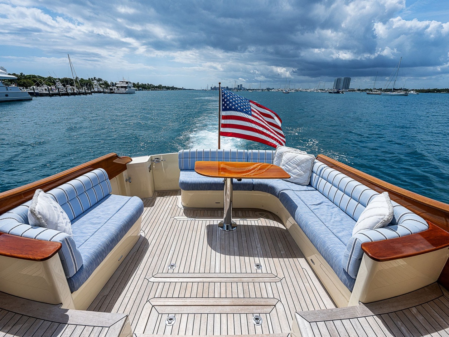 Hinckley Talaria 55 MKII — MEL BELLE - Photo 5
