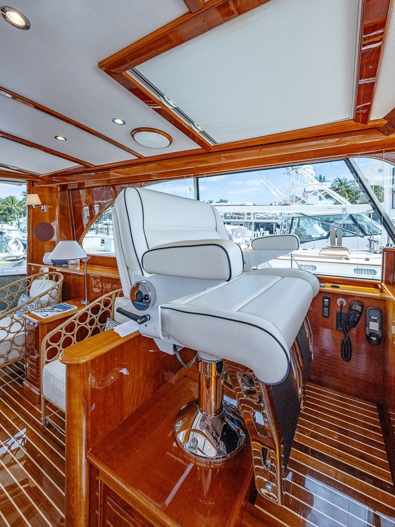 Hinckley Talaria 55 MKII — MEL BELLE - Photo 14