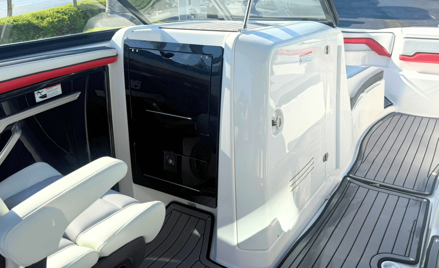 Yamaha Boats 242X - Photo 29