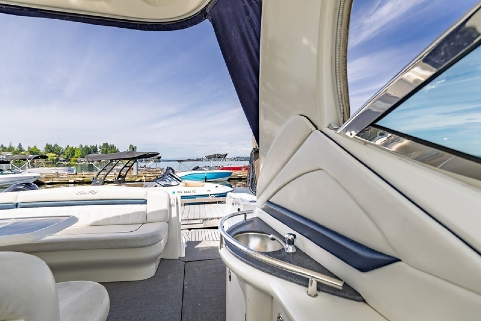2005 Sea Ray 390 Sundancer