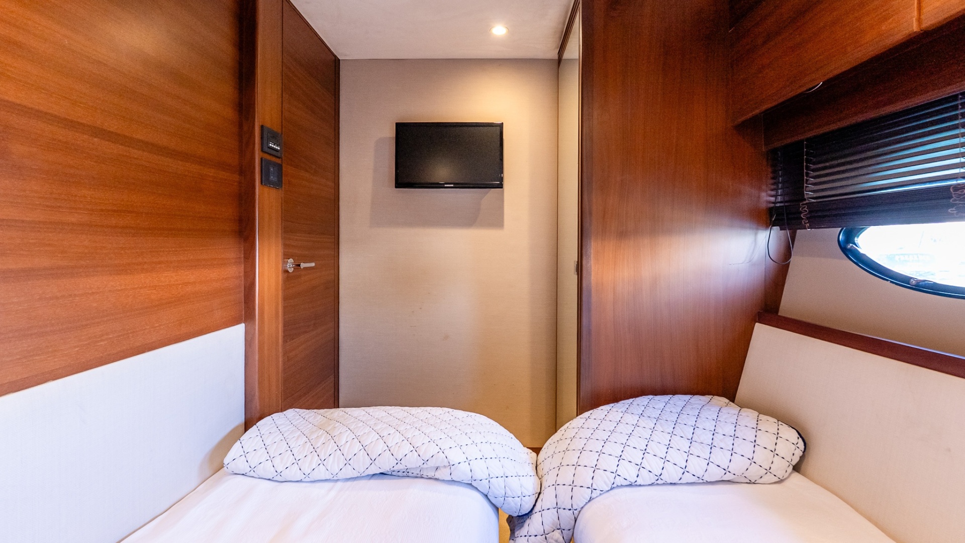 2014 Princess F52