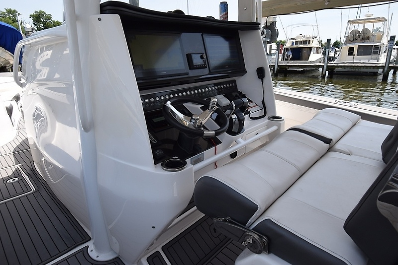 Fountain 39 NX Yacht For Sale