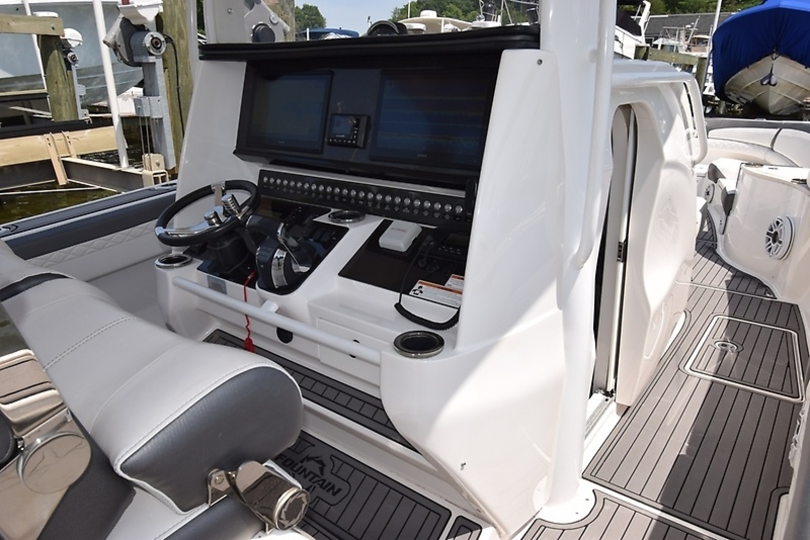 Fountain 39 NX Yacht For Sale