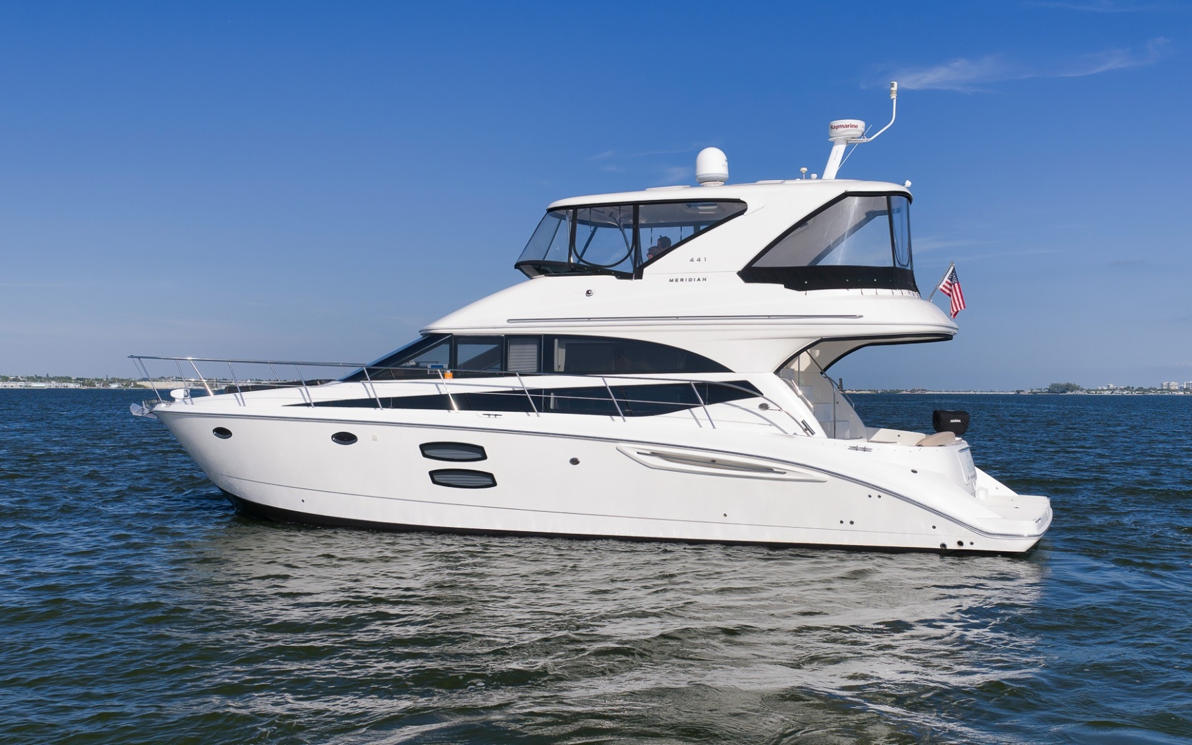 Meridian 441 Sedan - Photo 15