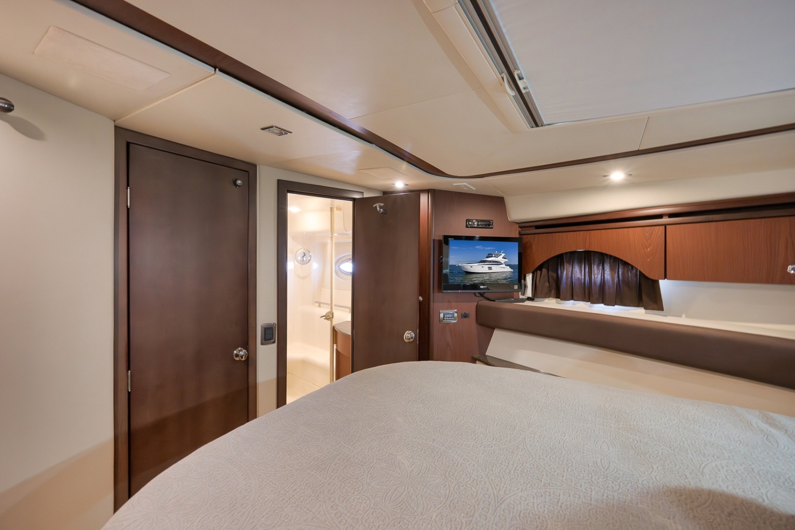 2012 Meridian 441 Sedan