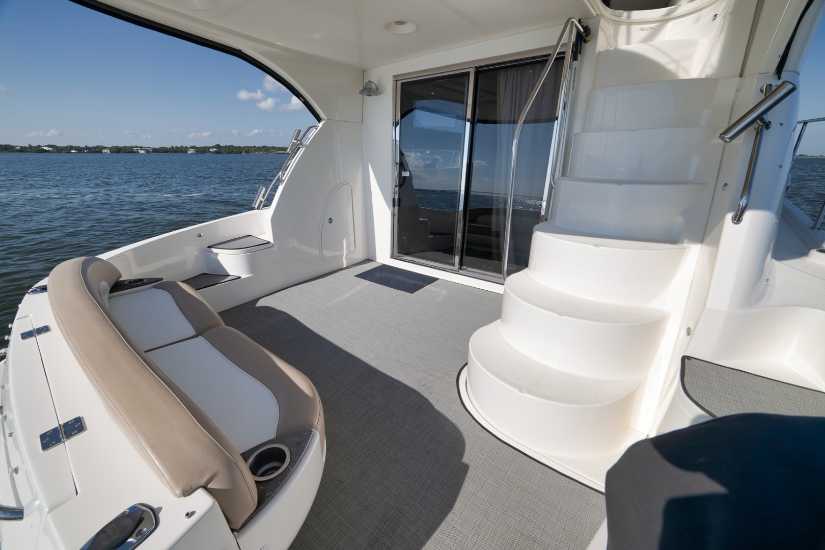 Meridian 441 Sedan Yacht For Sale