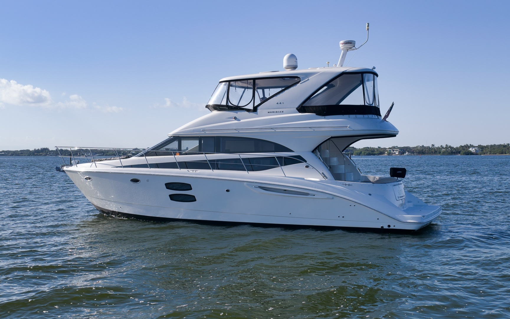 Meridian 441 Sedan - Photo 9
