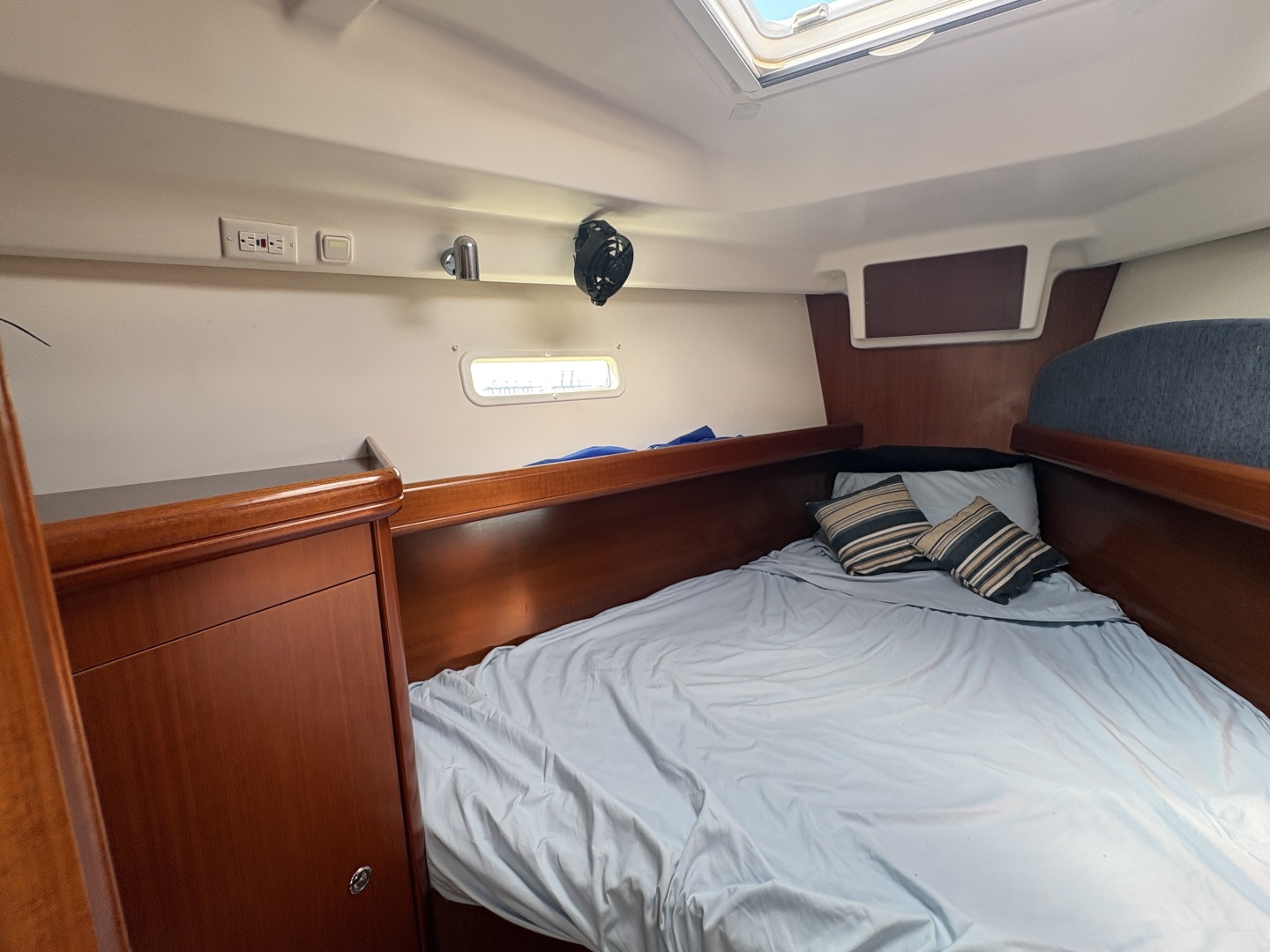 2006 Beneteau 373