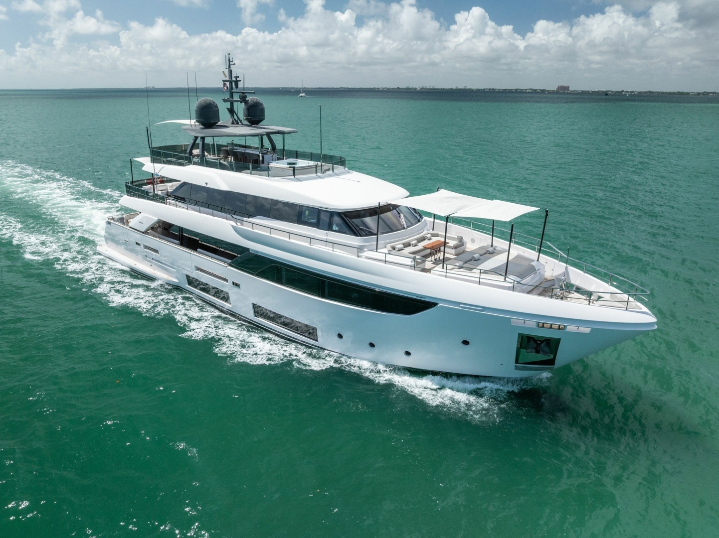 Custom Line 33 Navetta — LUMPASAURUS